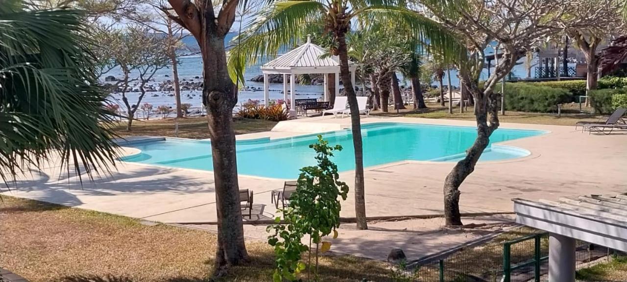 Holiday Sunset Beach Villa