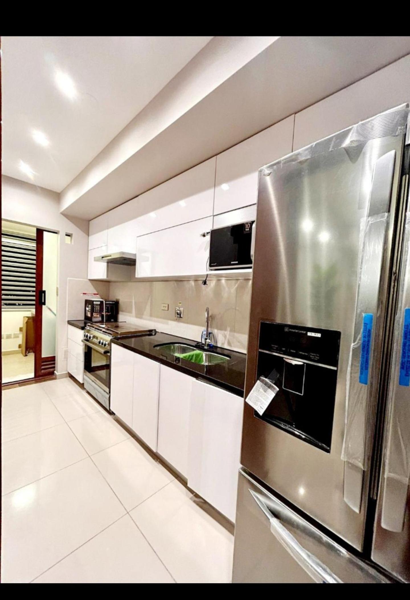 3 habitaciones con balcon linda vista