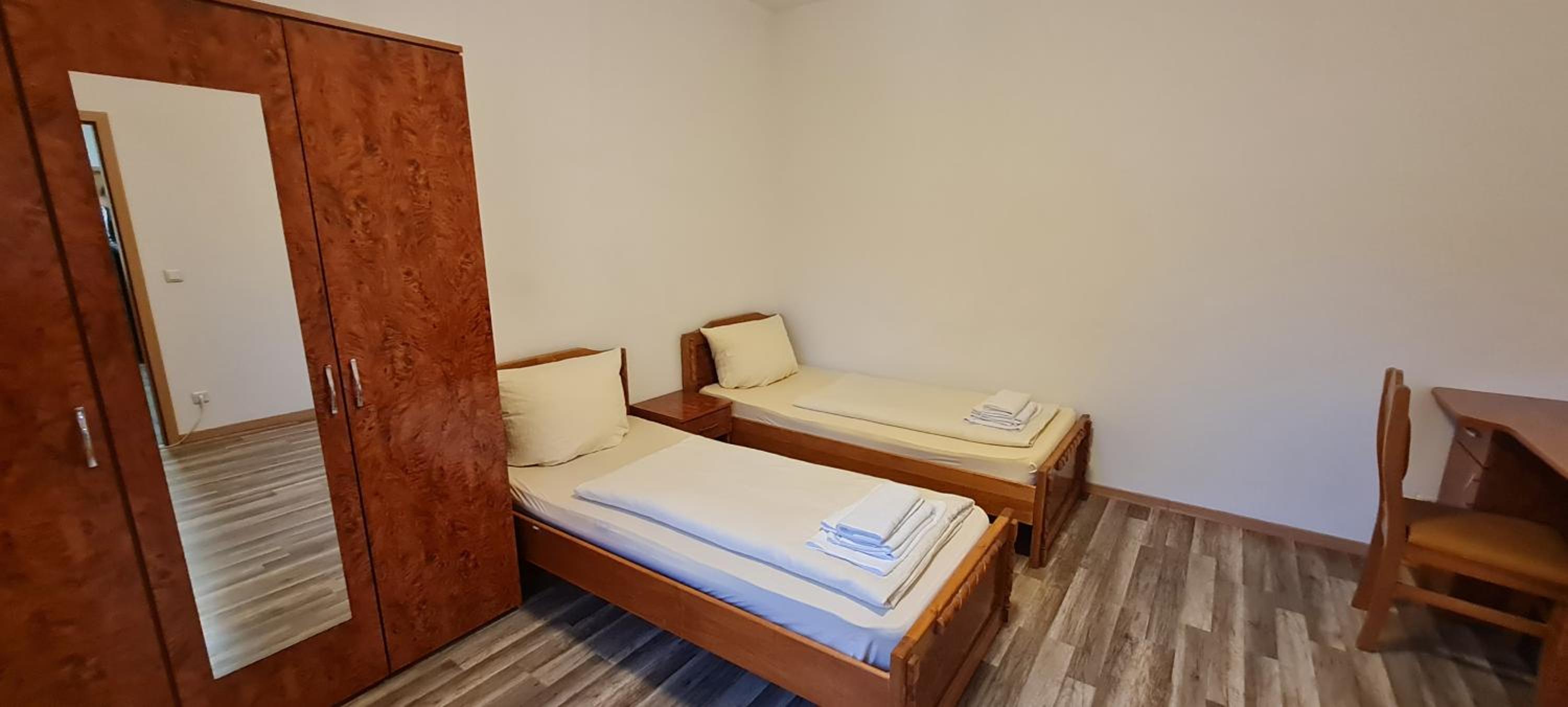 Schöne Hostel mit eigene Parking Netflix YouTube