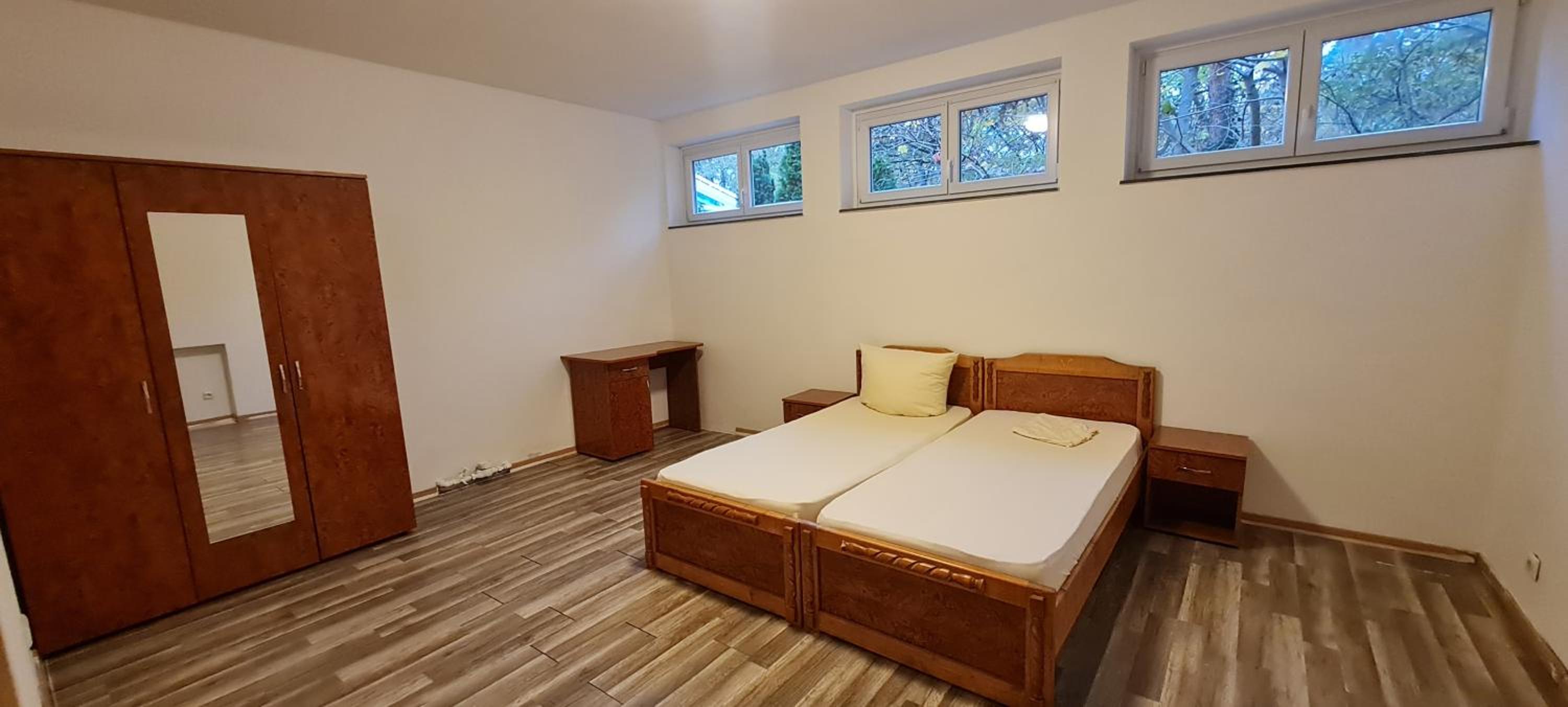 Schöne Hostel mit eigene Parking Netflix YouTube