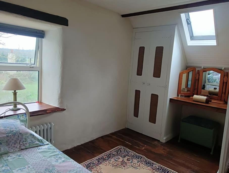 O'Sullivan's Cottage view 5
