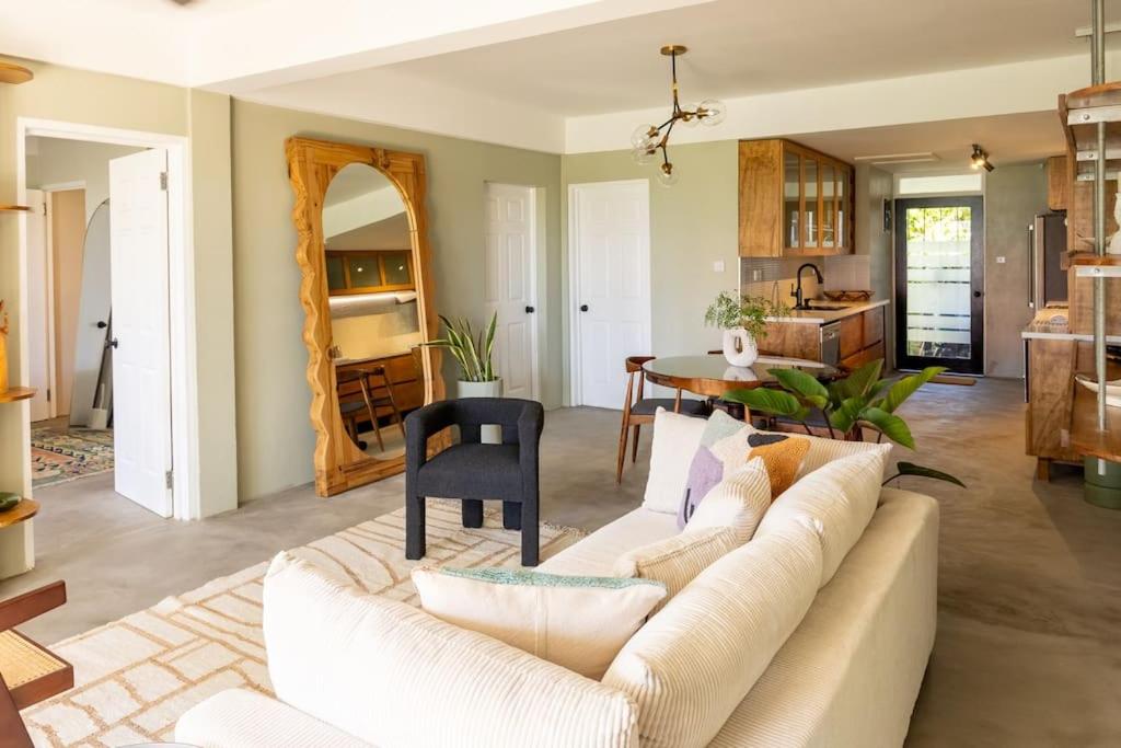 Designer Garden Apartment