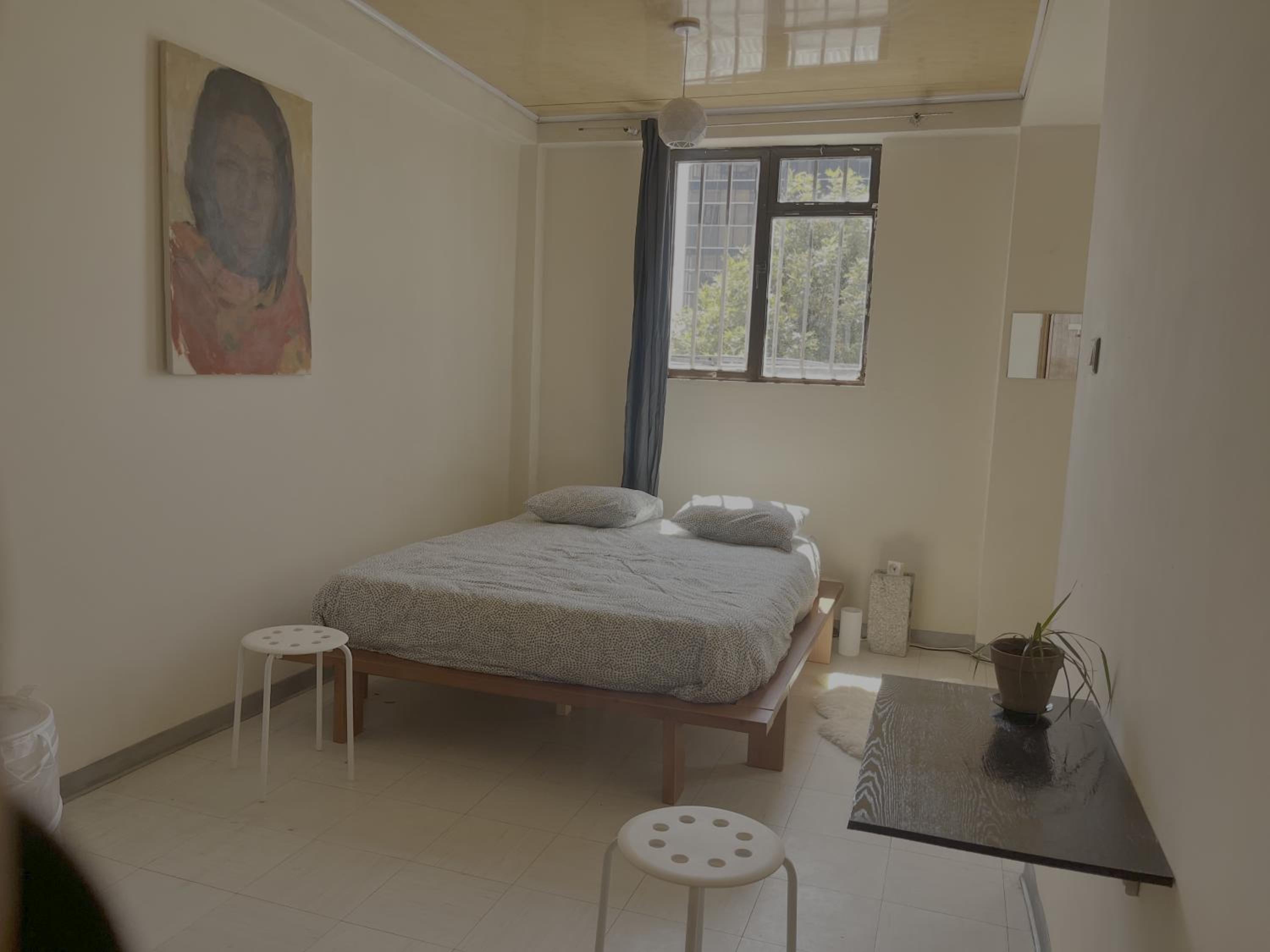 Spacious and sunny studio, Addis-Ababa Central