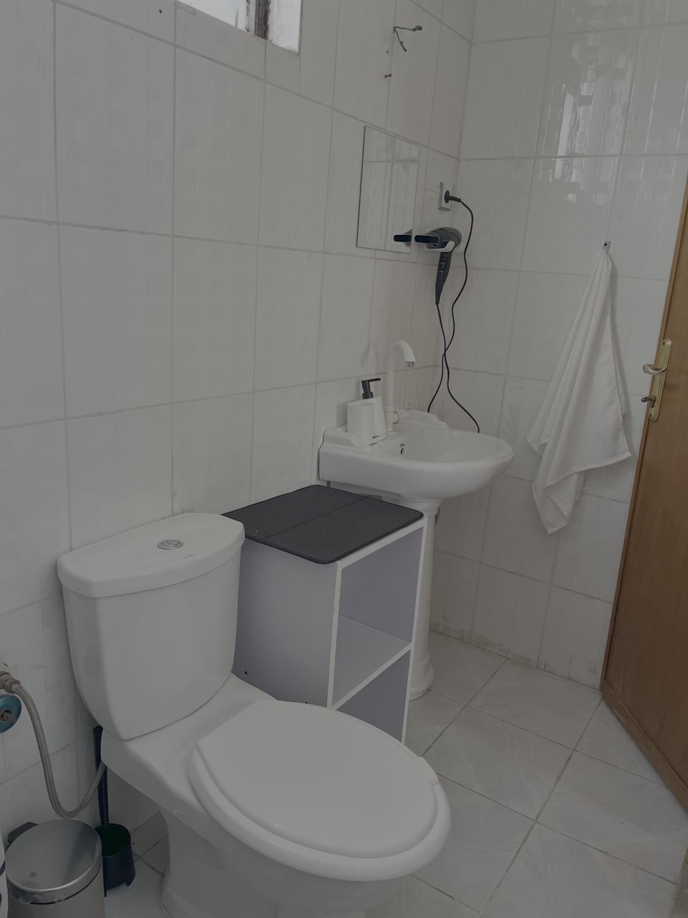 Spacious and sunny studio, Addis-Ababa Central
