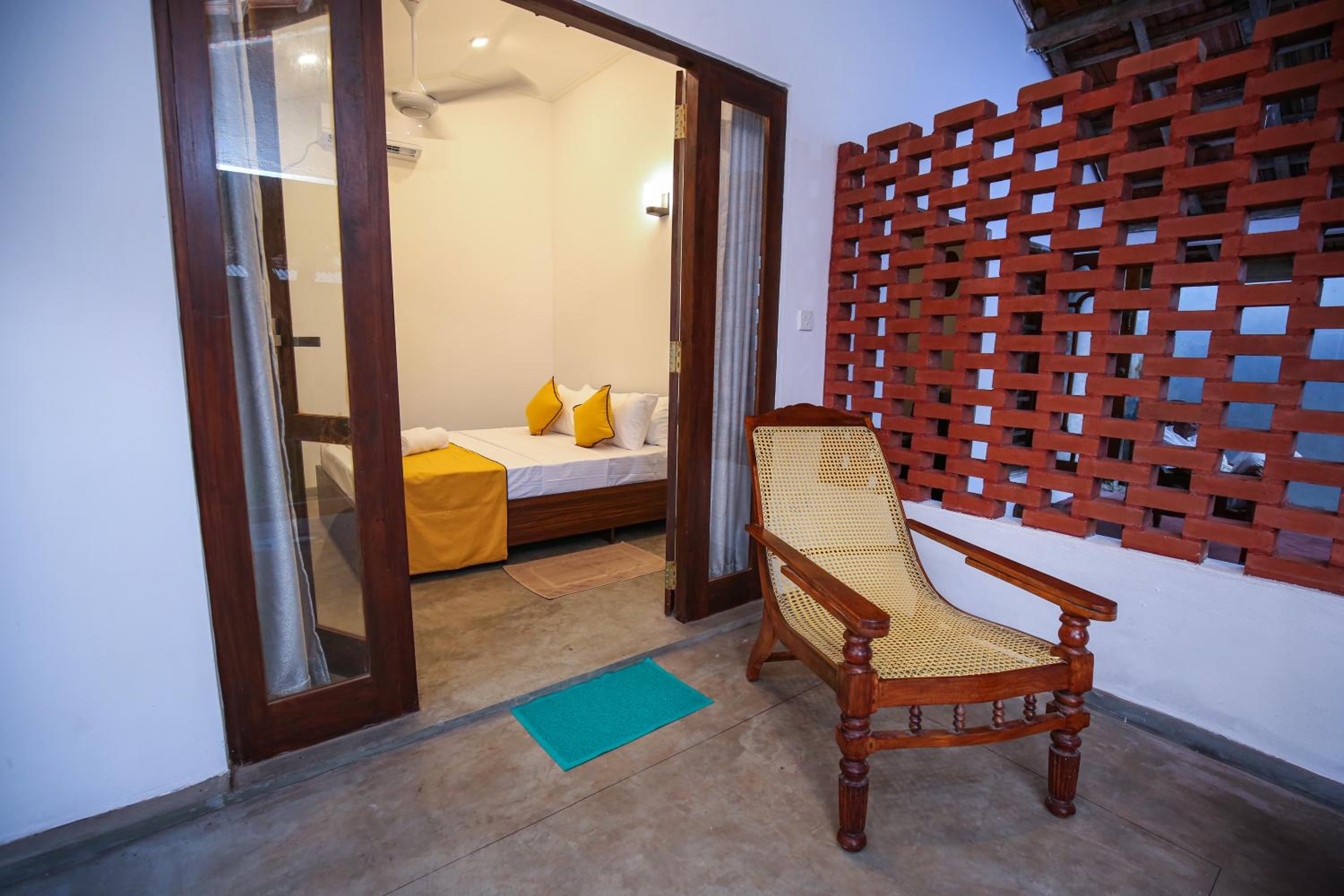 Randika RestRoom