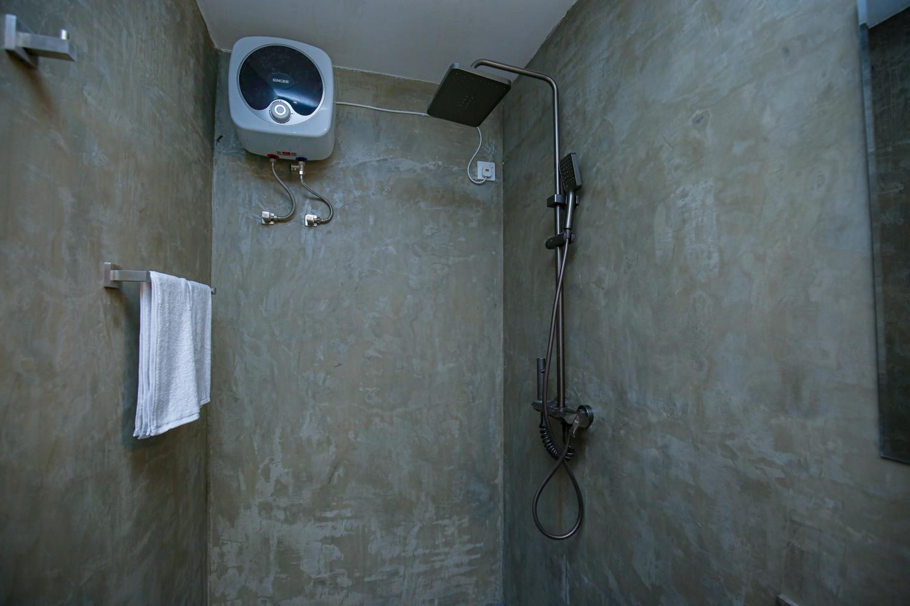 Randika RestRoom