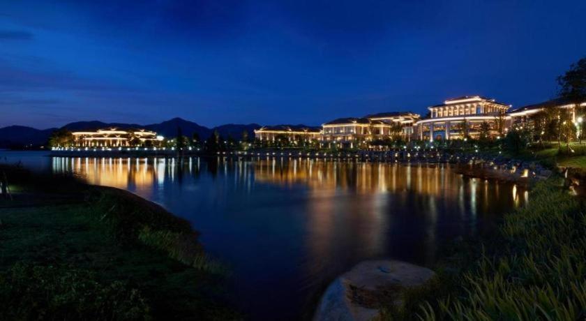 New Century Resort Yuyao Siming Lake