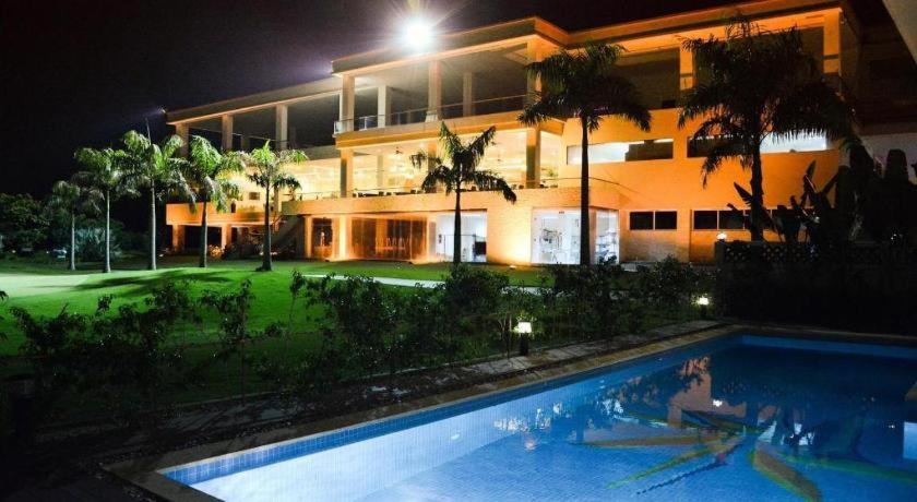 Diamond Bay Golf and Villas