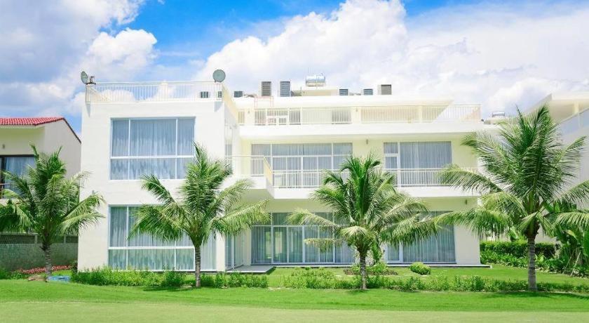 Diamond Bay Golf and Villas