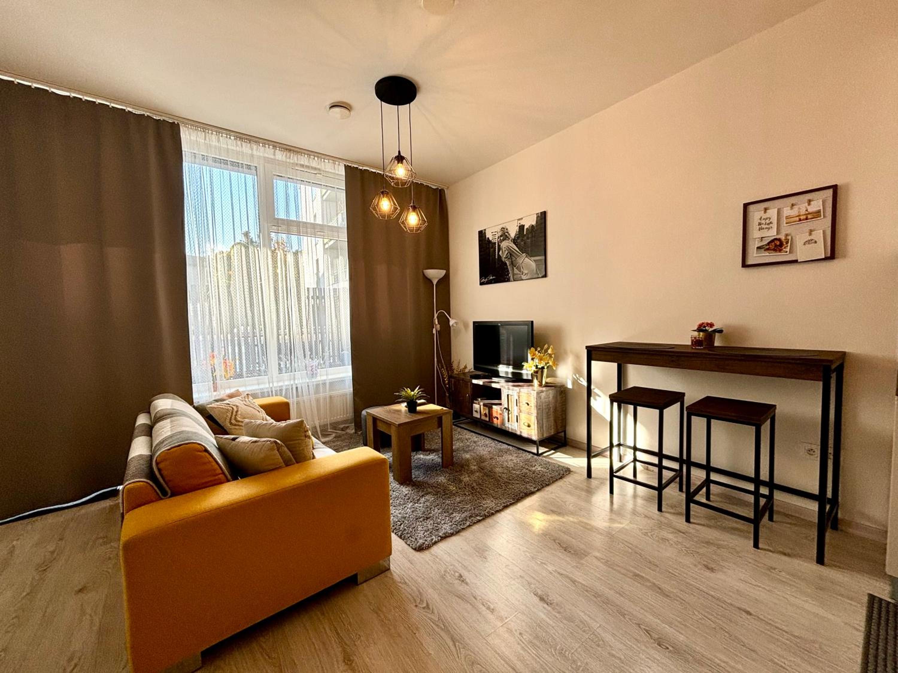 New, sunny, terrace, parking free! view 2