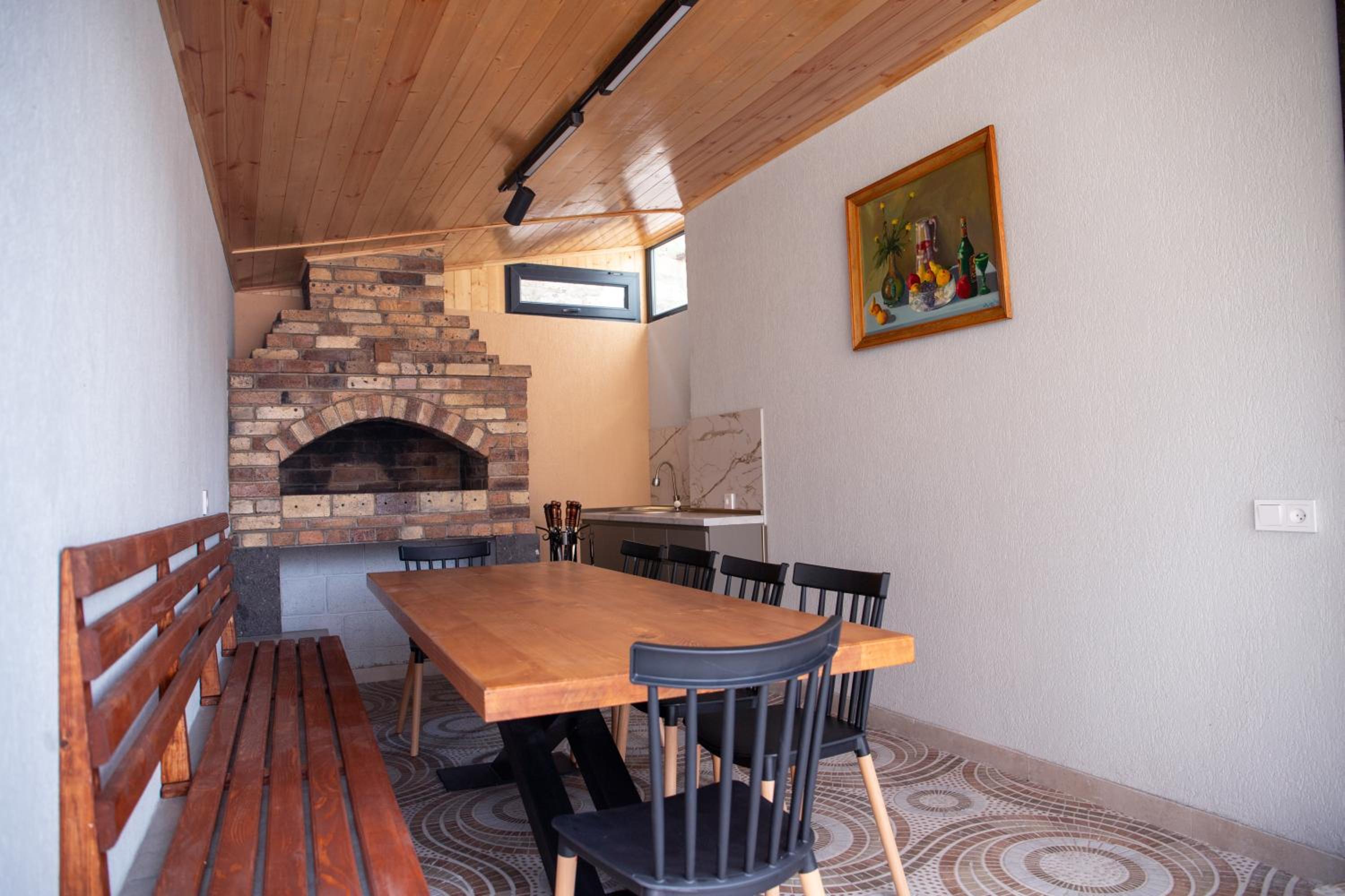Dilijan Town House
