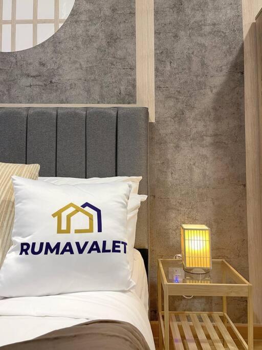 Chic 2BR Agile Bukit Bintang by RumaBnB