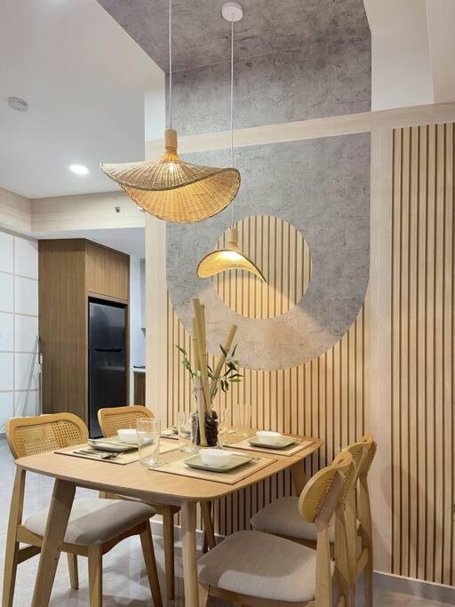 Chic 2BR Agile Bukit Bintang by RumaBnB