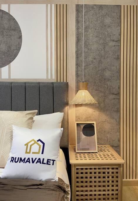 Chic 2BR Agile Bukit Bintang by RumaBnB