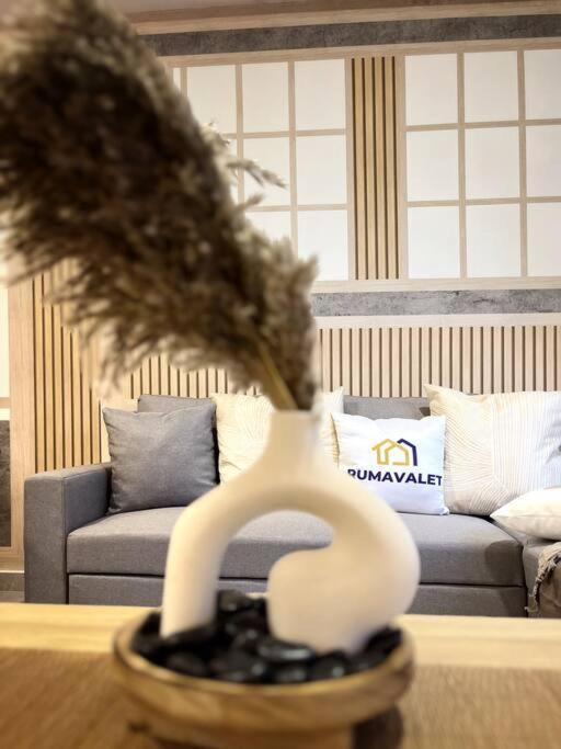 Chic 2BR Agile Bukit Bintang by RumaBnB