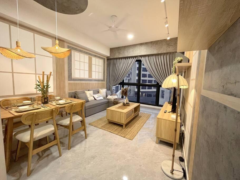 Chic 2BR Agile Bukit Bintang by RumaBnB