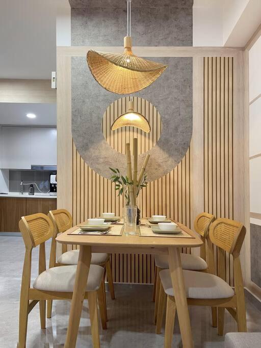 Chic 2BR Agile Bukit Bintang by RumaBnB