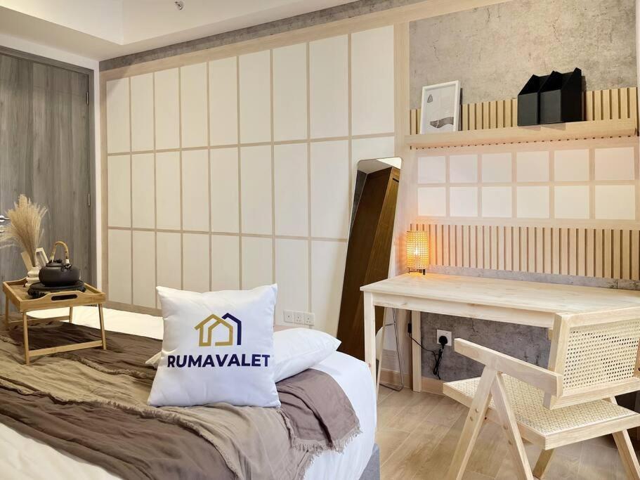Chic 2BR Agile Bukit Bintang by RumaBnB