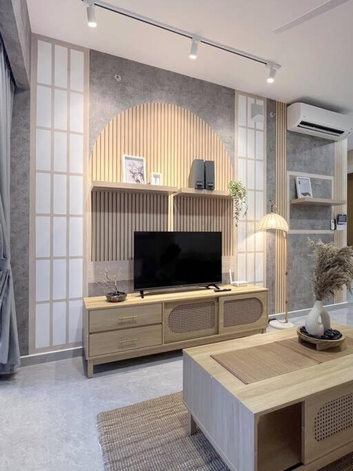 Chic 2BR Agile Bukit Bintang by RumaBnB
