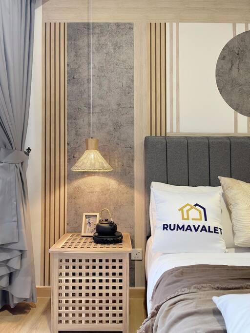 Chic 2BR Agile Bukit Bintang by RumaBnB