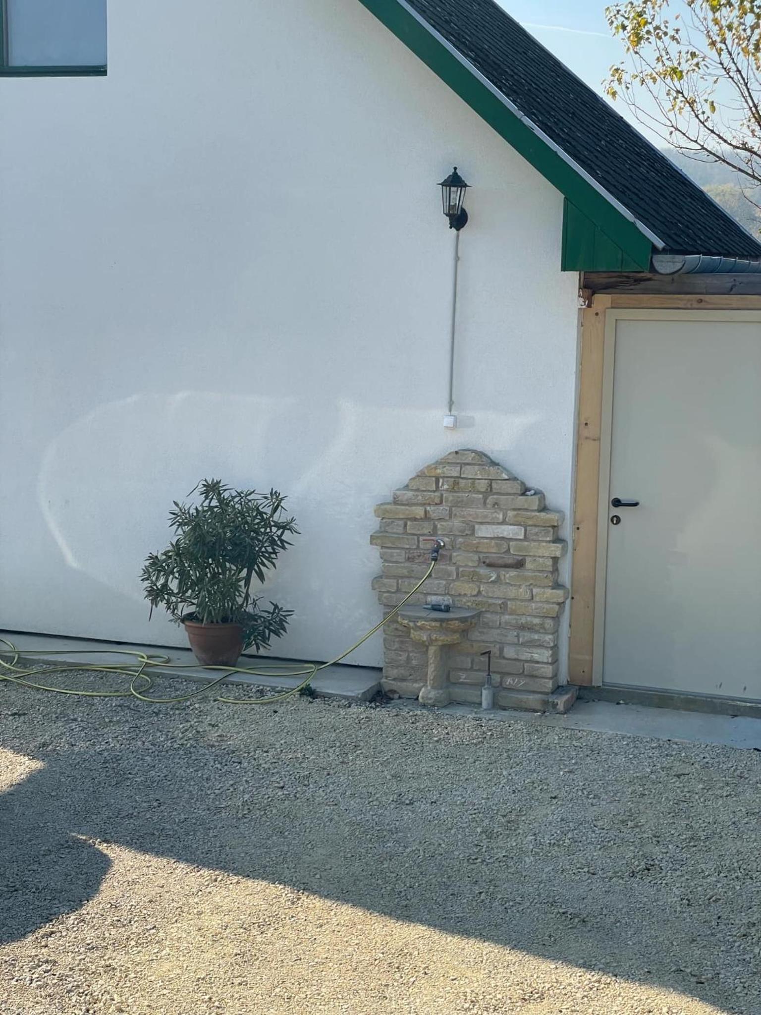 Kőlépcsős Vendégház