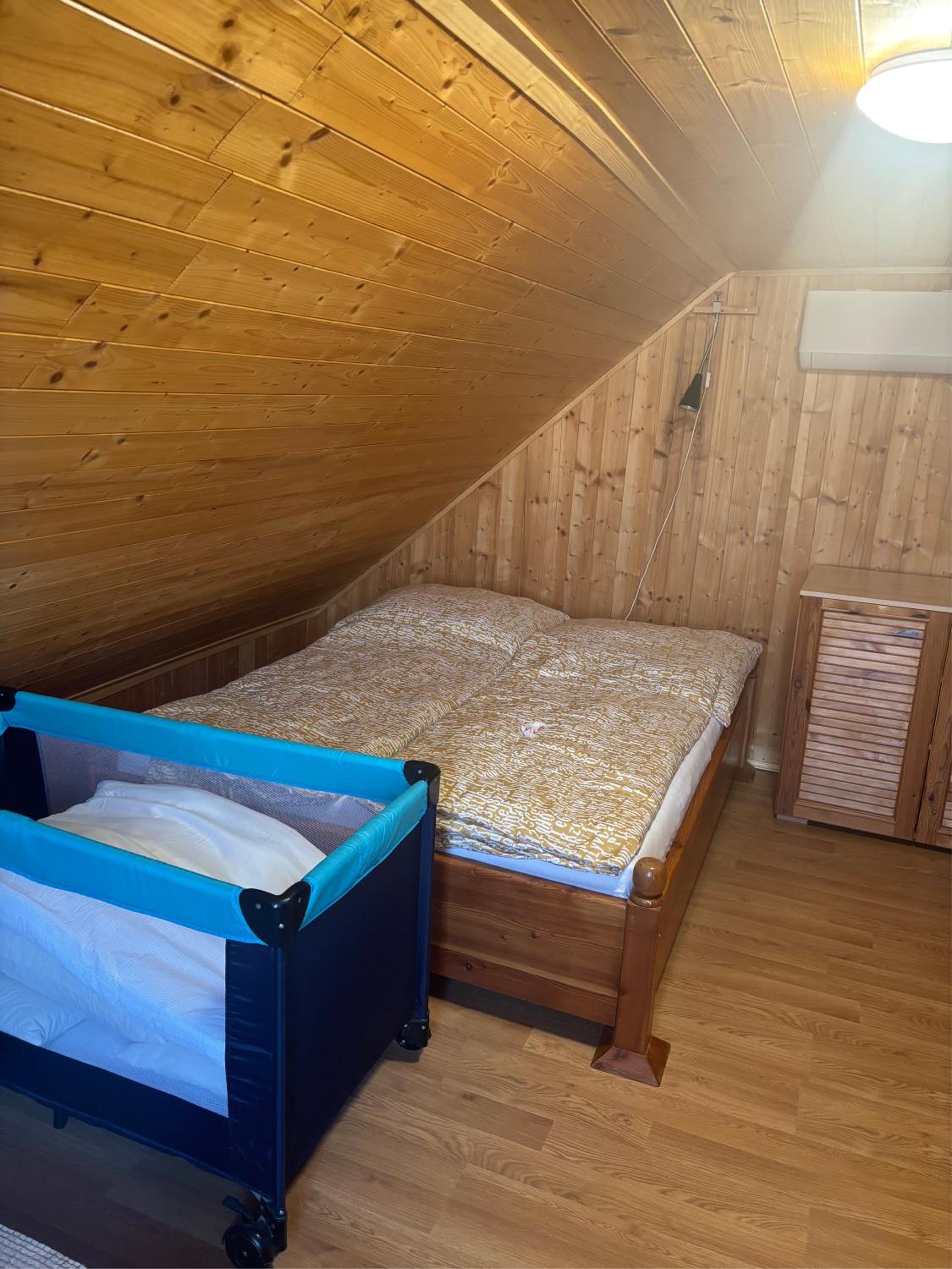 Kőlépcsős Vendégház