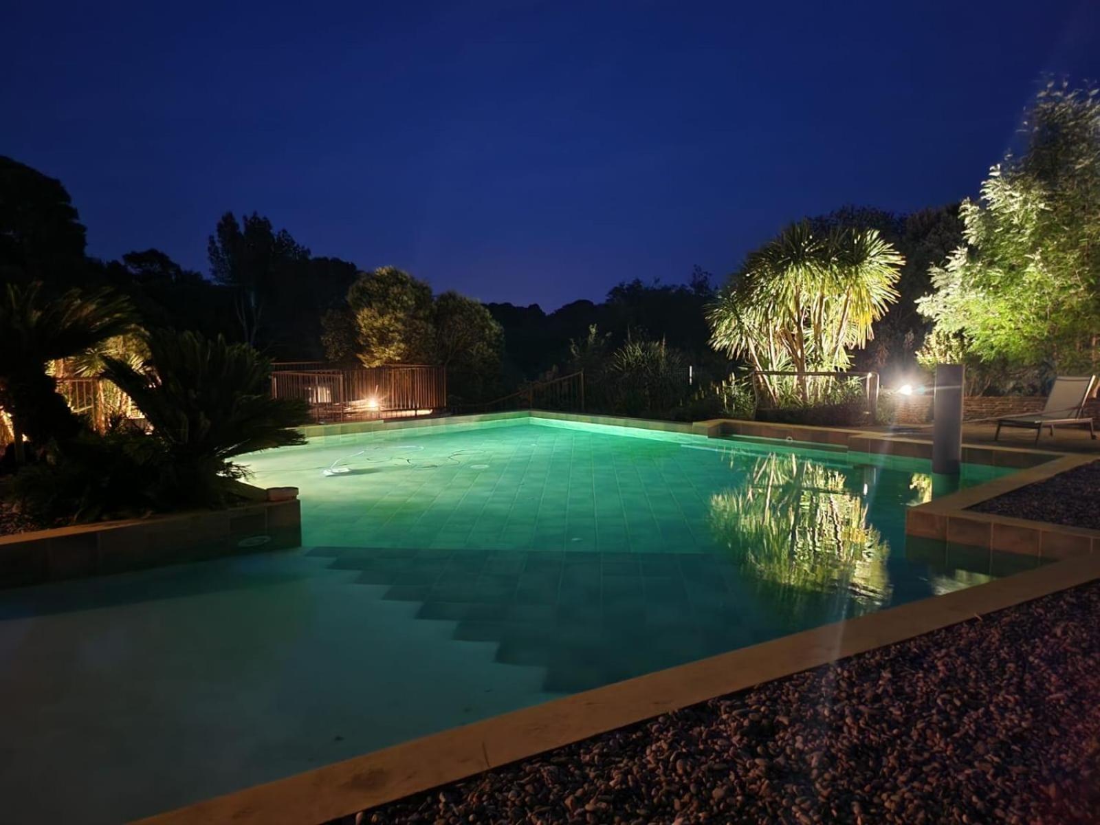 La Villa Astra de 4 à 12 personnes - Domaine Astra, Grans