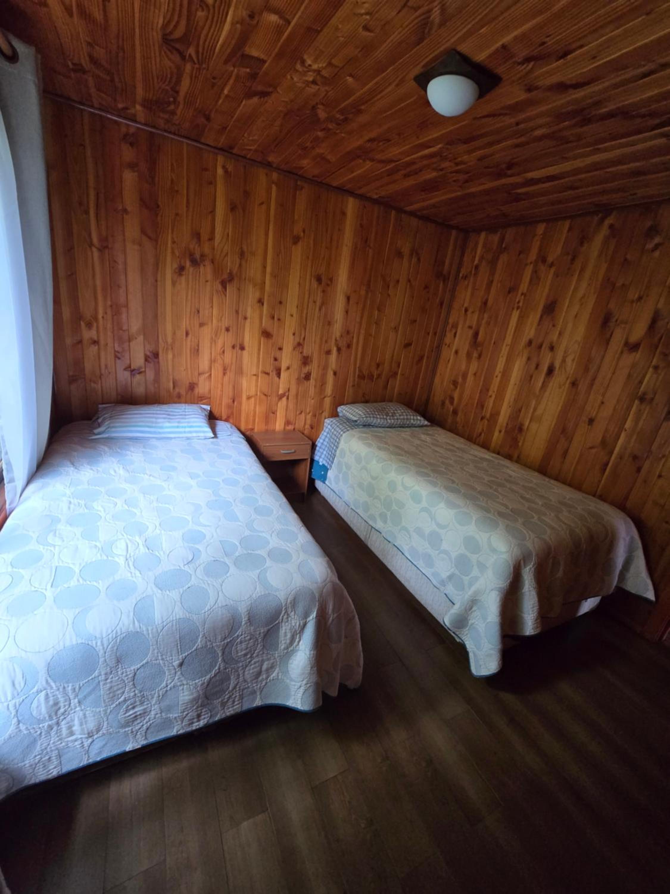 Cabaña 8 a 9 personas ideal 2 matrimonios y niños