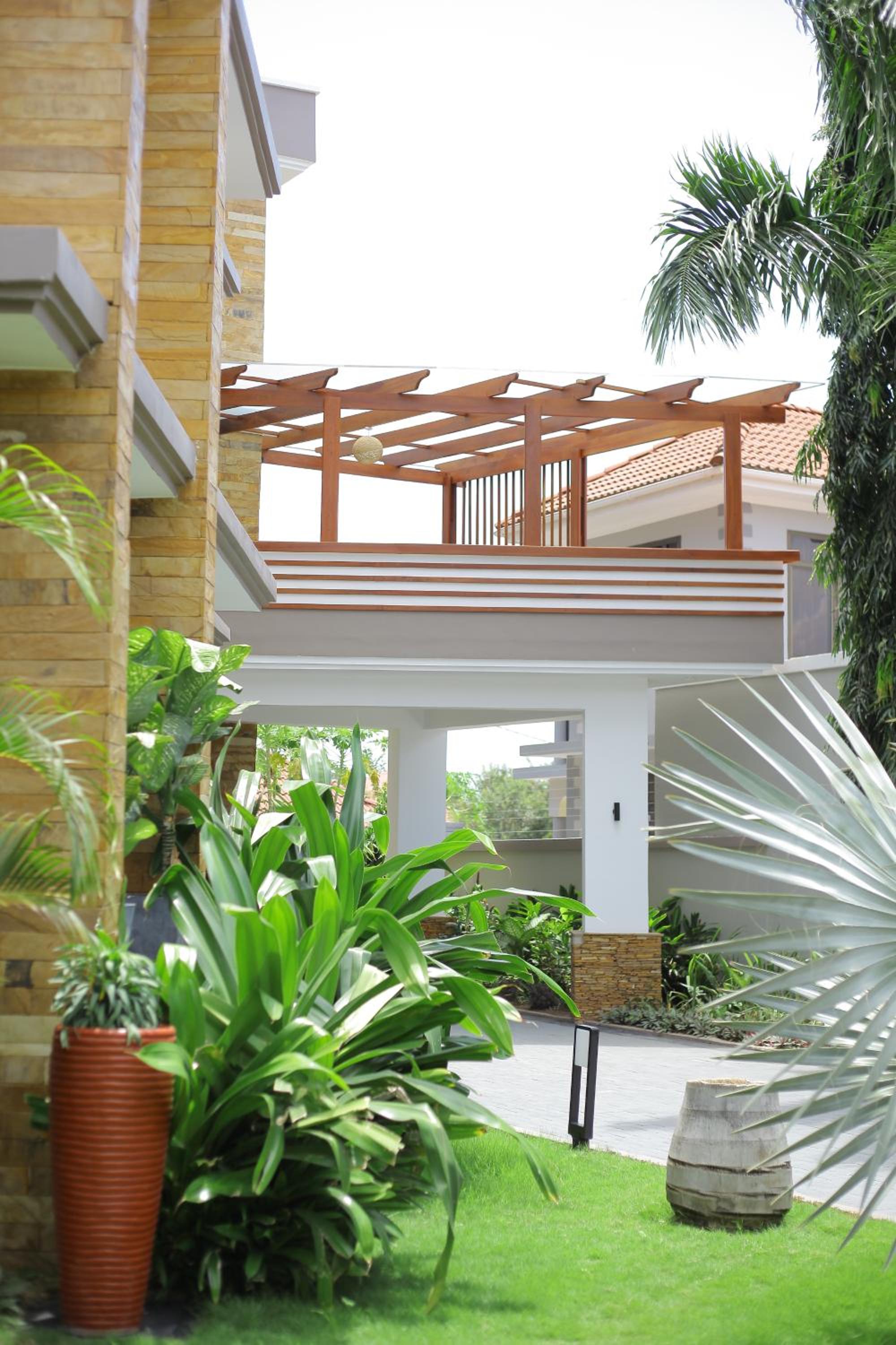 Jacomo Residences