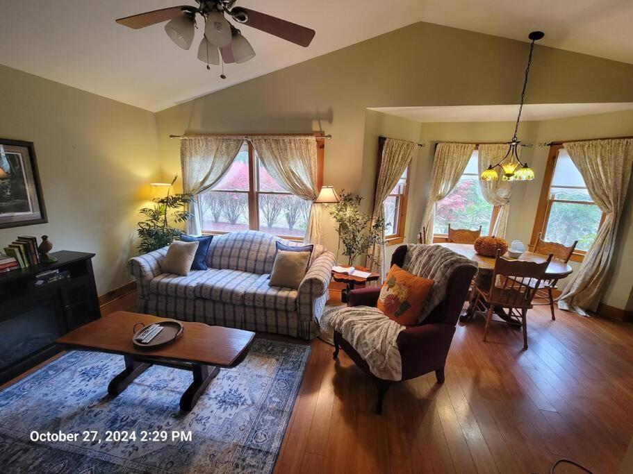 Get-away Cabin - Property Image 5