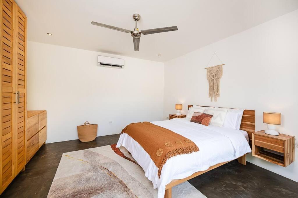 Renovated Historic 5BR - Steps to Playa Pelada