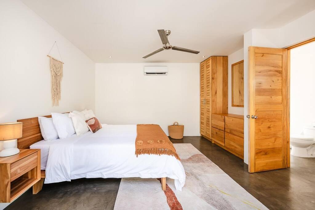 Renovated Historic 5BR - Steps to Playa Pelada