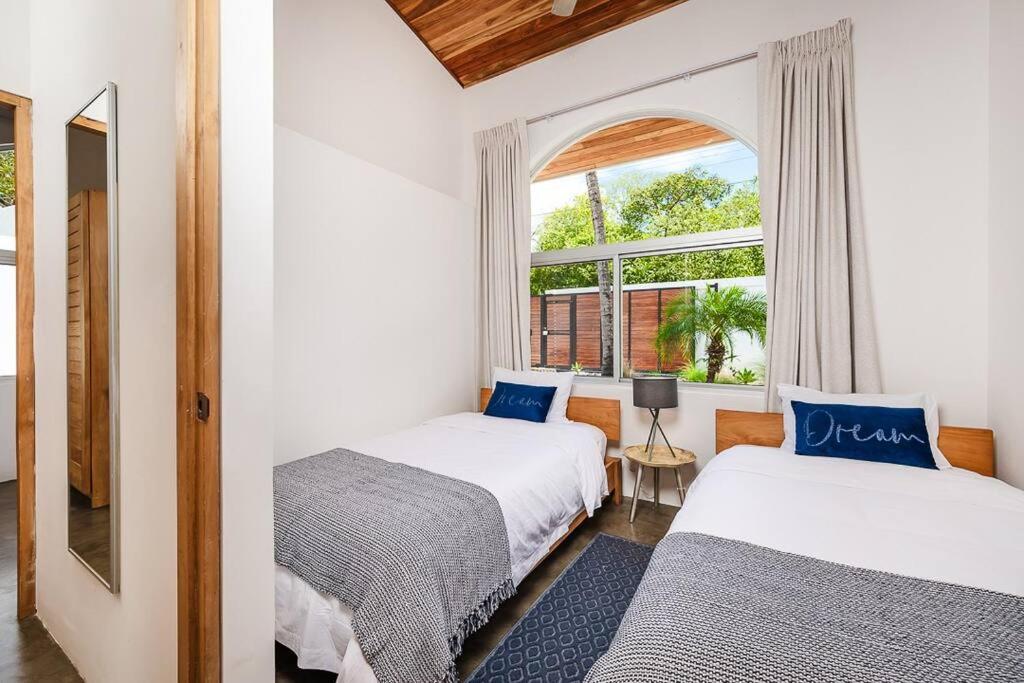 Renovated Historic 5BR - Steps to Playa Pelada