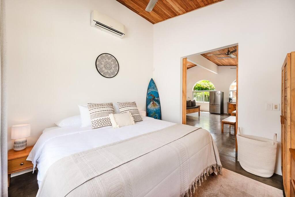 Renovated Historic 5BR - Steps to Playa Pelada
