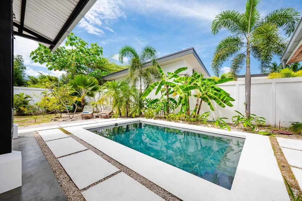 Renovated Historic 5BR - Steps to Playa Pelada