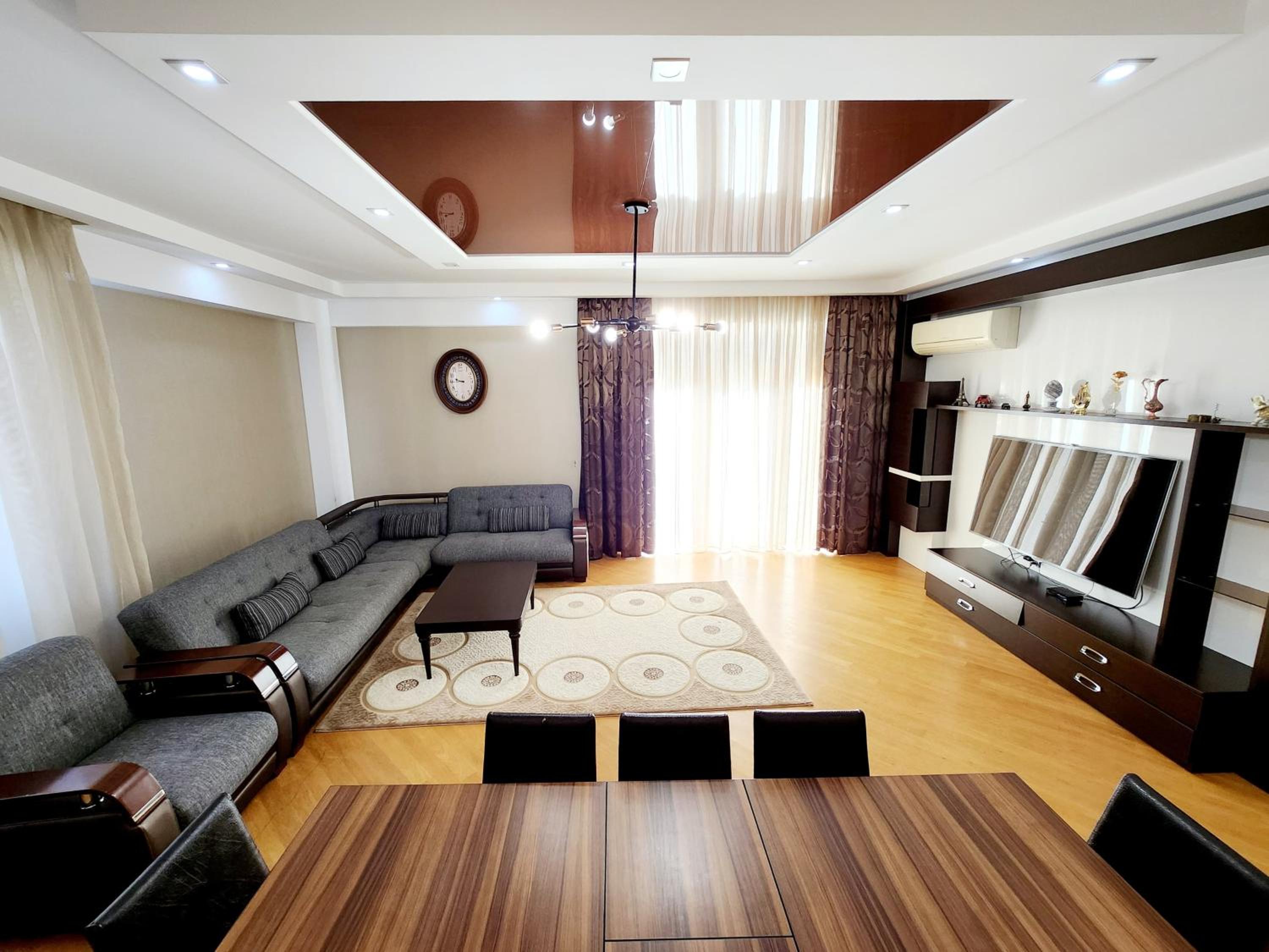 Araz's Central Apartment