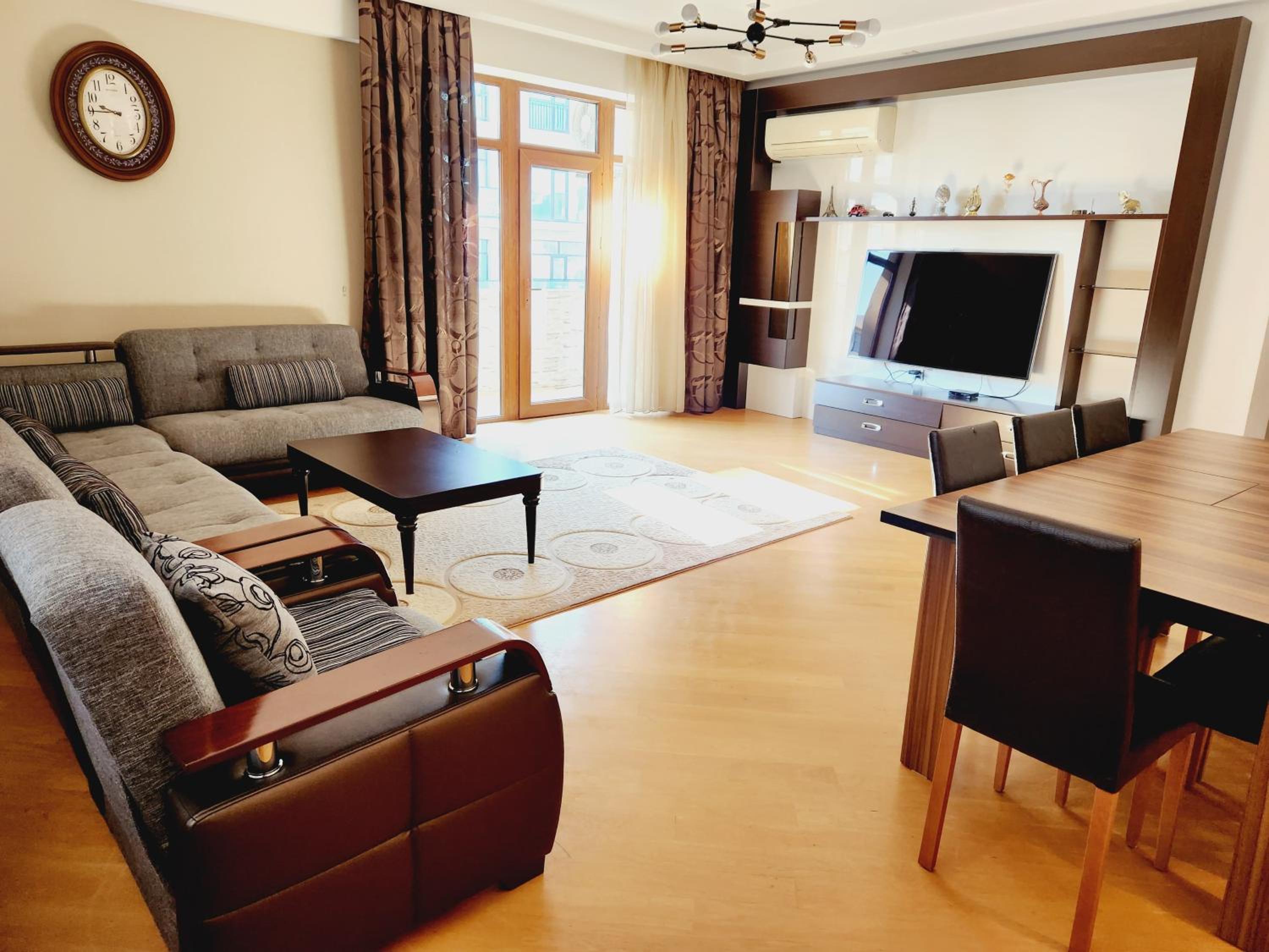 Araz's Central Apartment