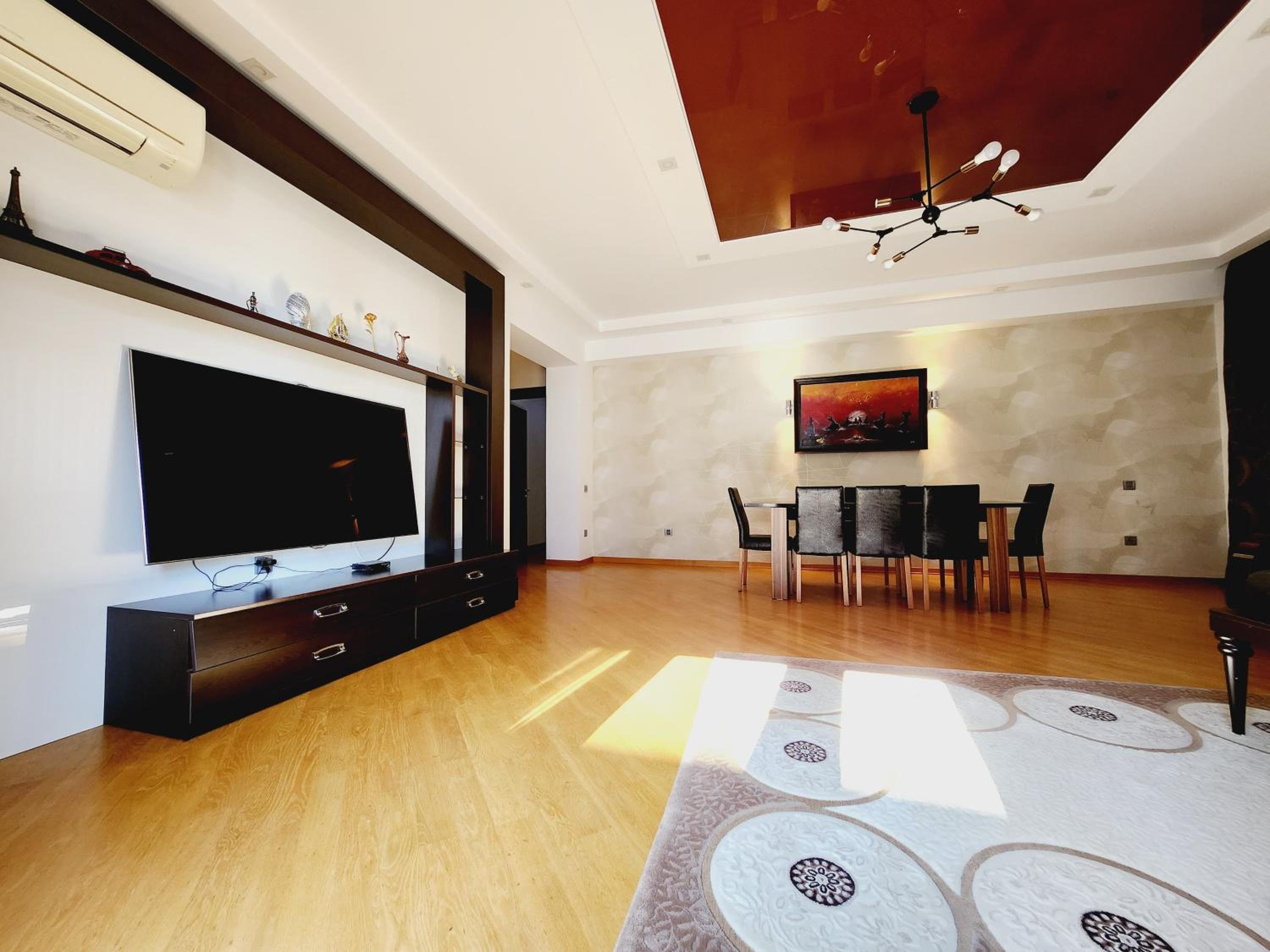 Araz's Central Apartment