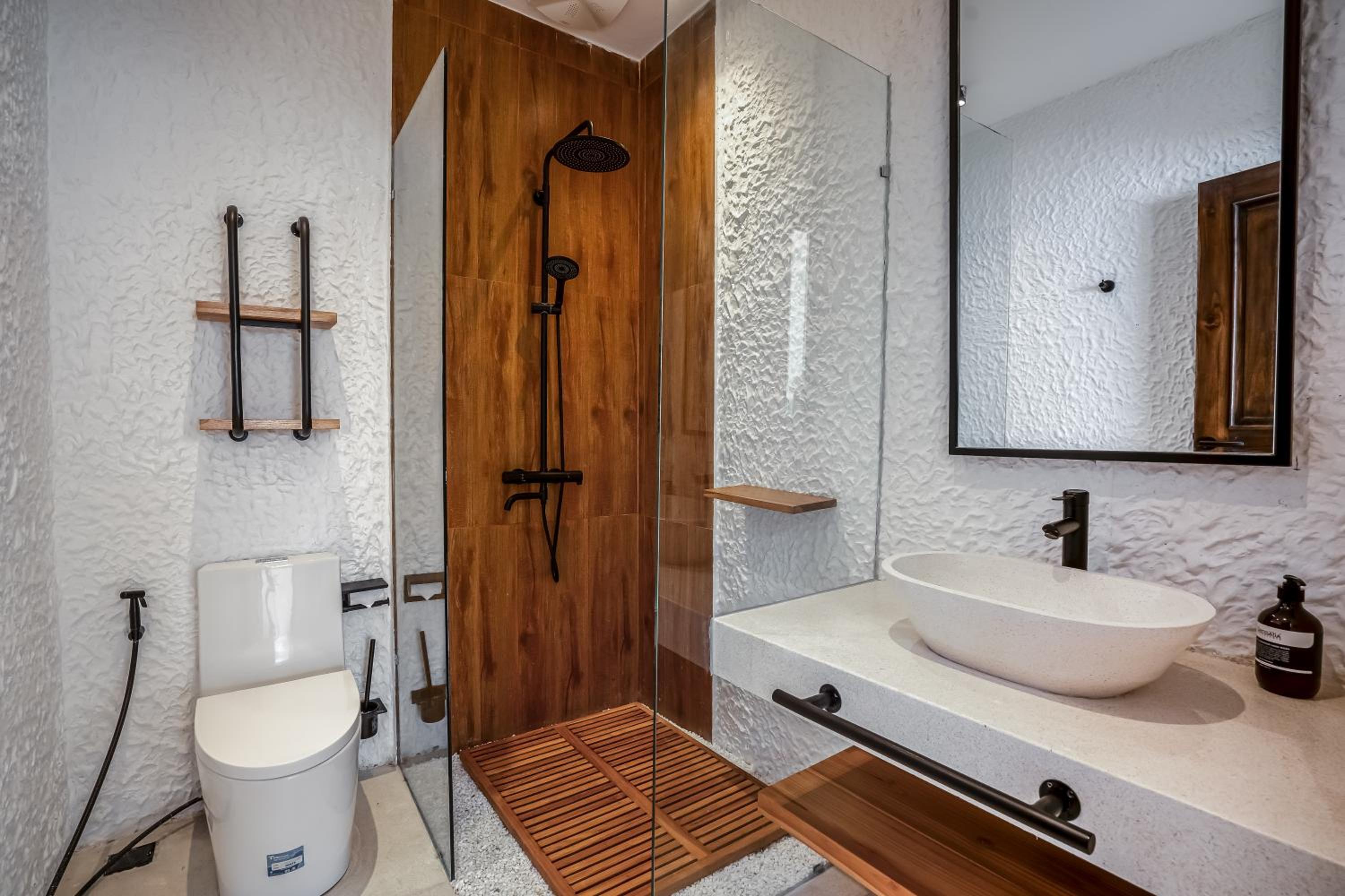 Tropical Tribe Villa by EVDEkimi Ubud view 2