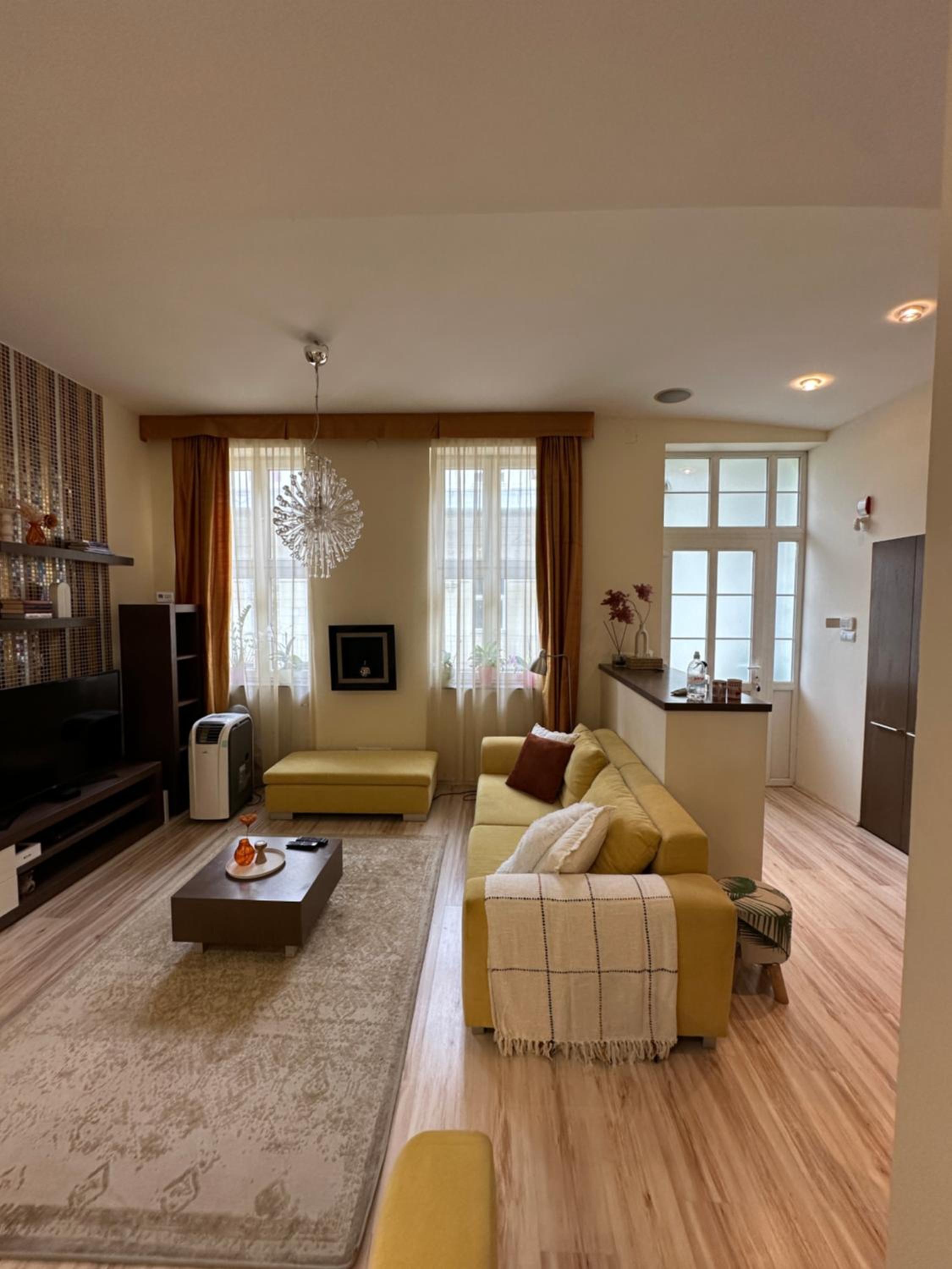 Homey apartment - Parliament, Chain bridge view 2