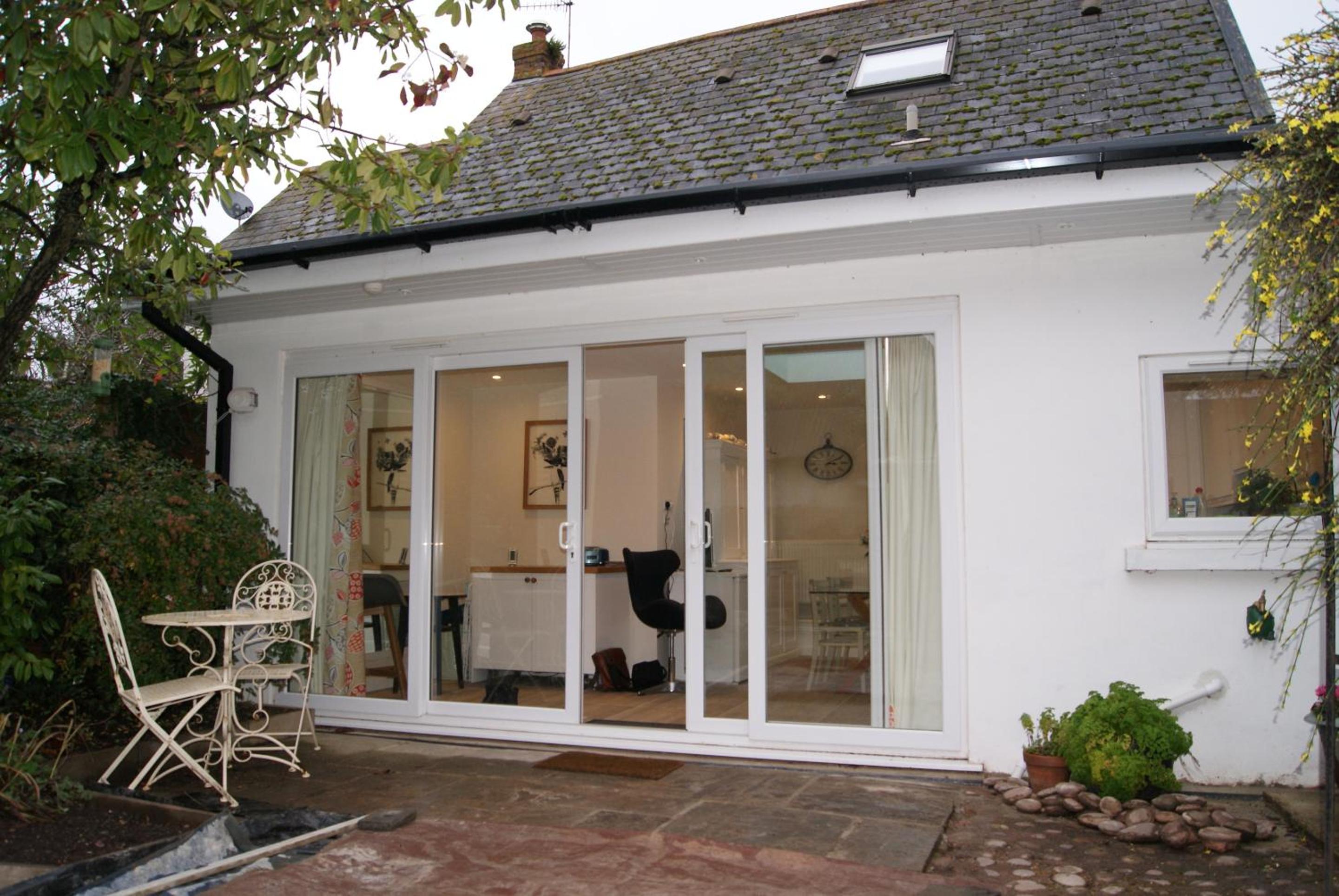 Frog Palace - Secure Parking-Outside Area-Topsham-Exeter-Beach-Chiefs-WiFi view 5