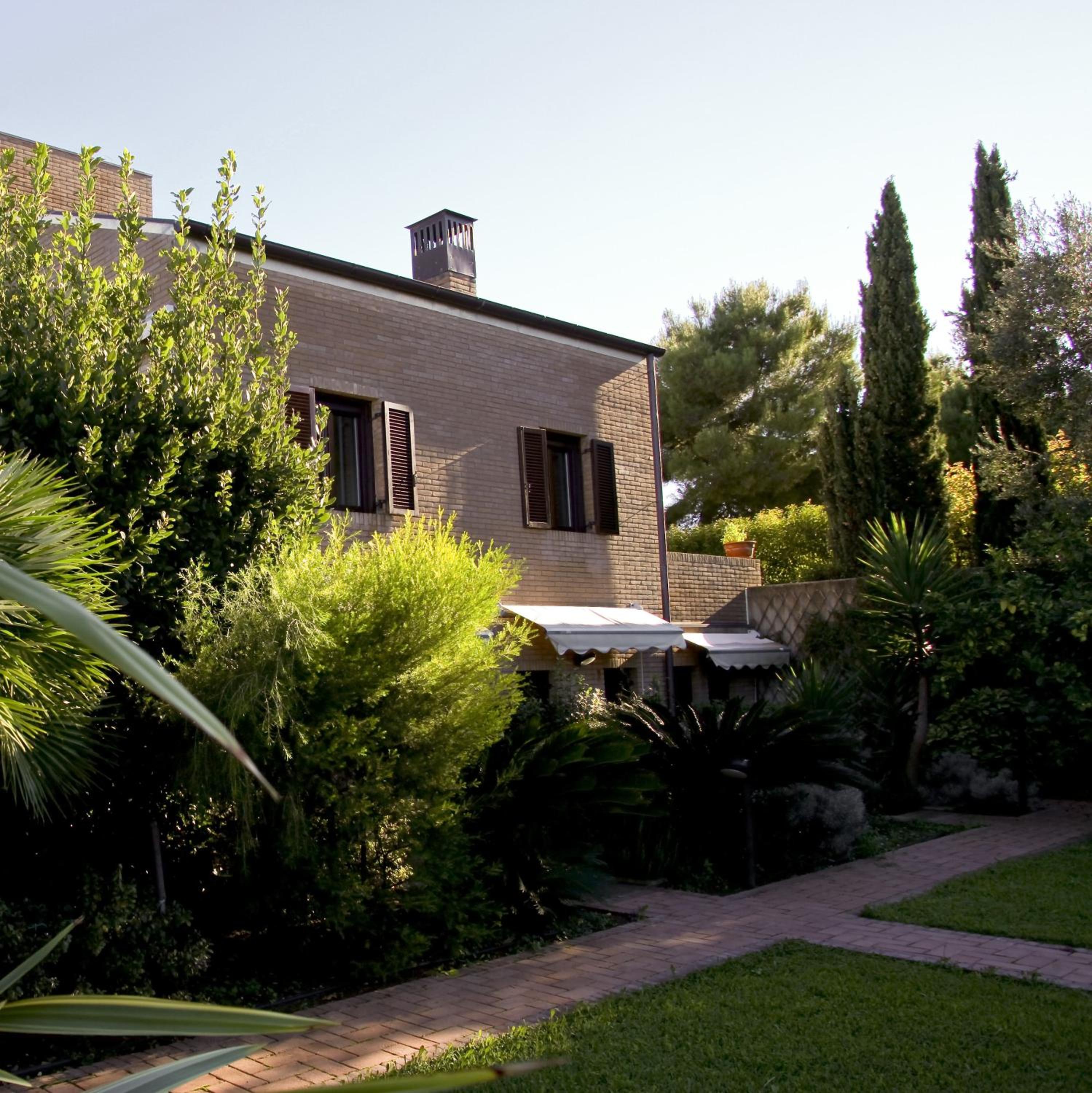 Photo 41
