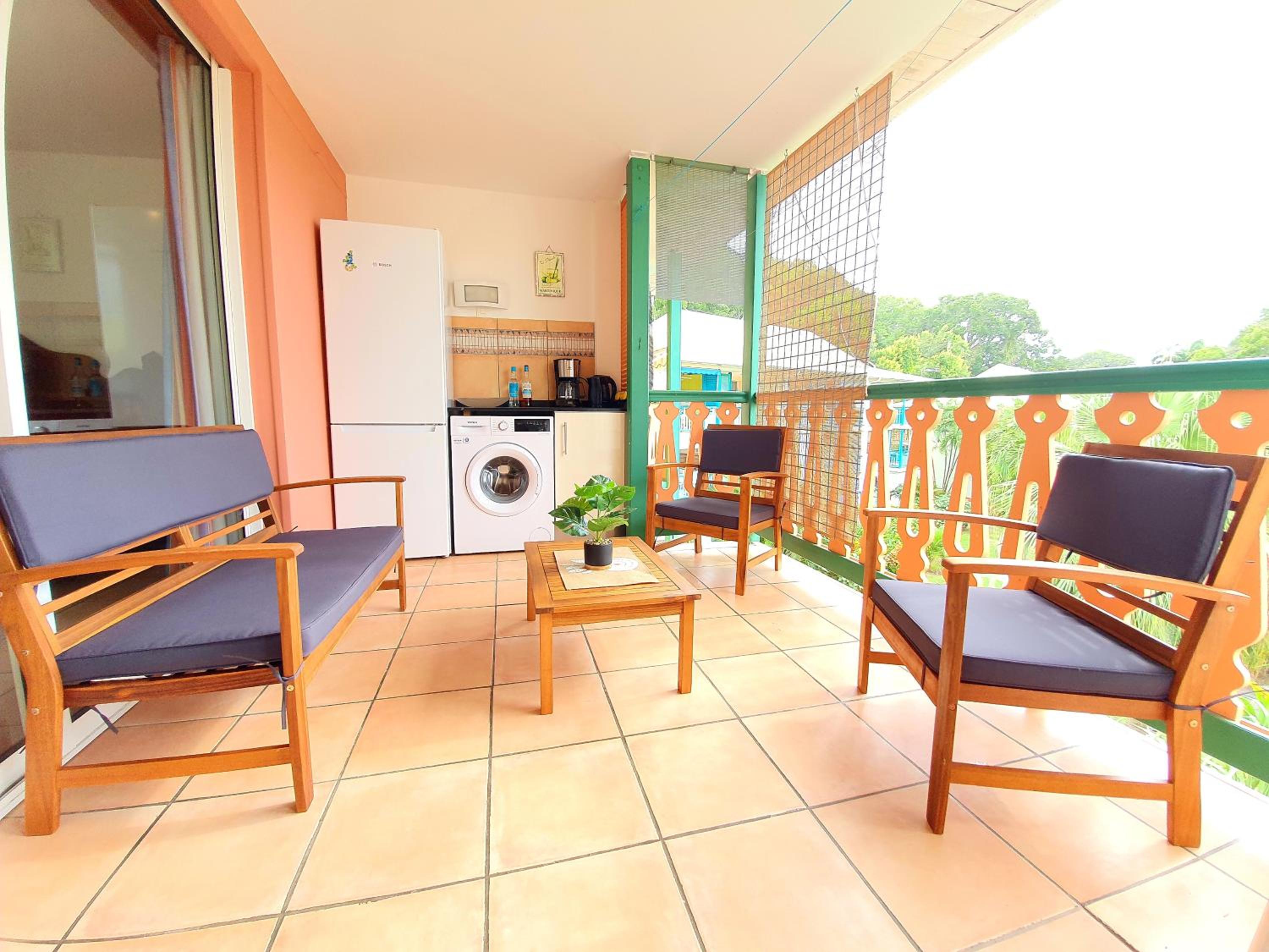 Appartement T2 lumineux, confortable et spacieux à Saint-Anne proche plage de l'Anse Caritan