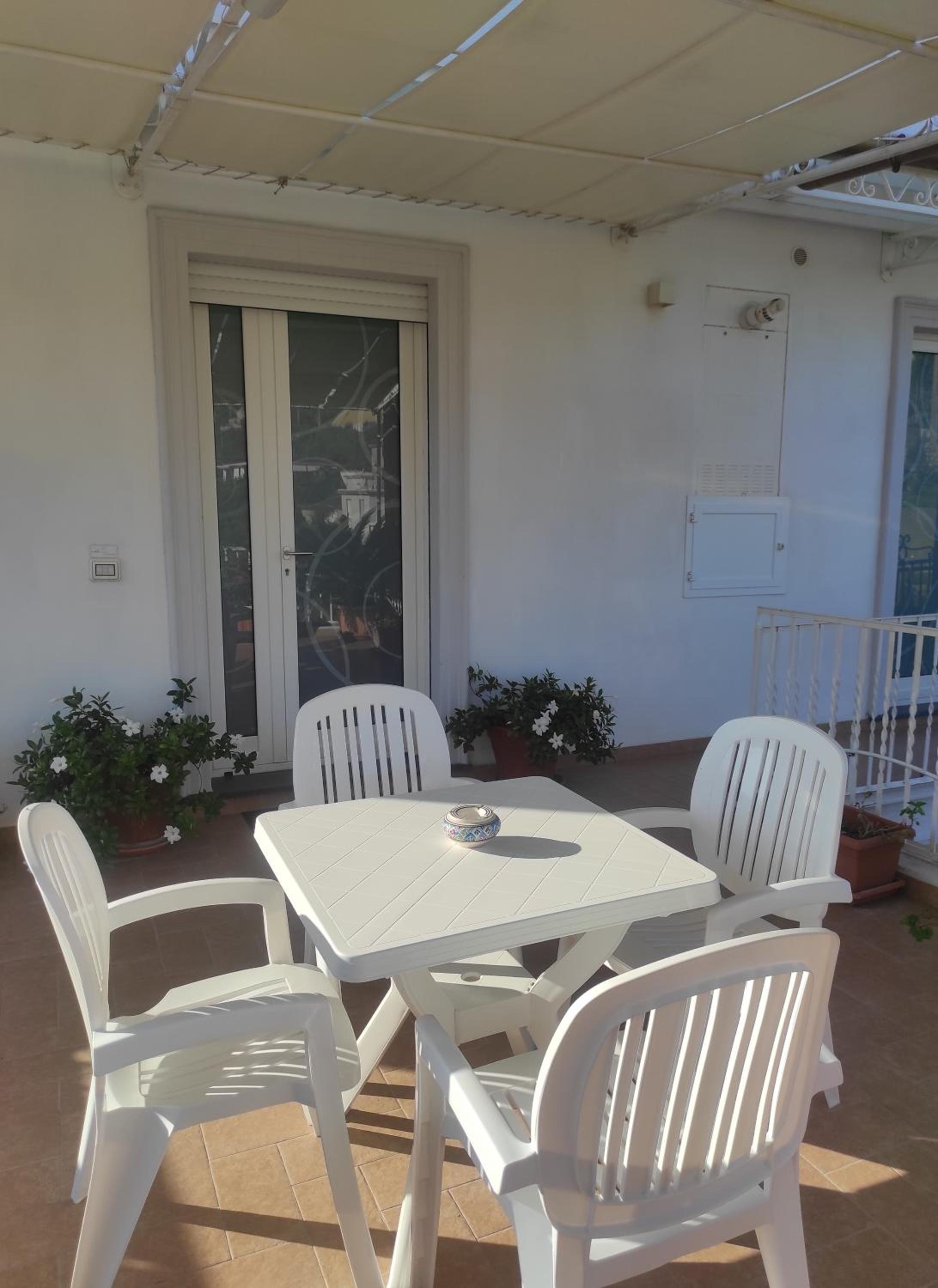 Sunset House photo 3