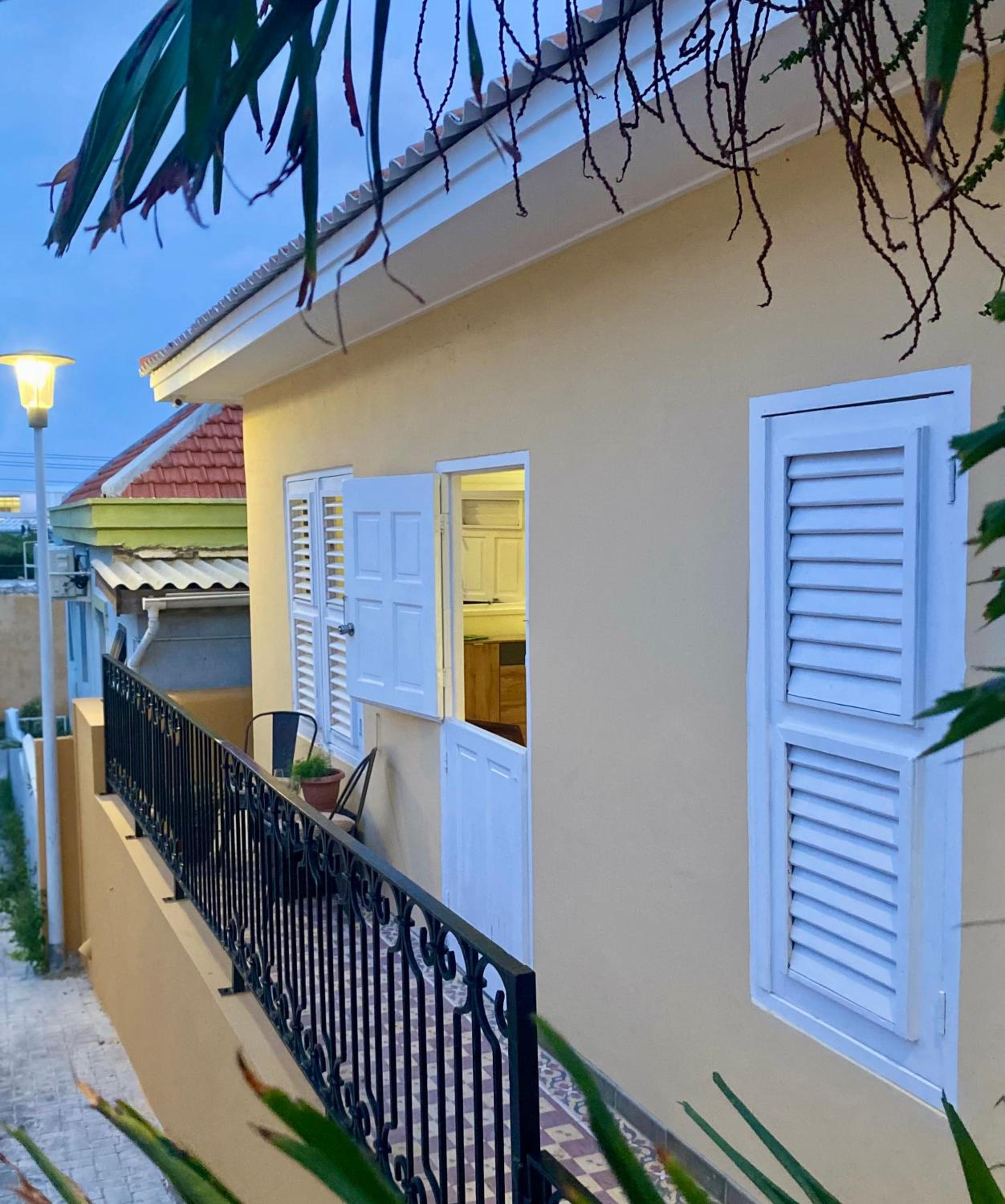 MJ Residence Willemstad Curacao