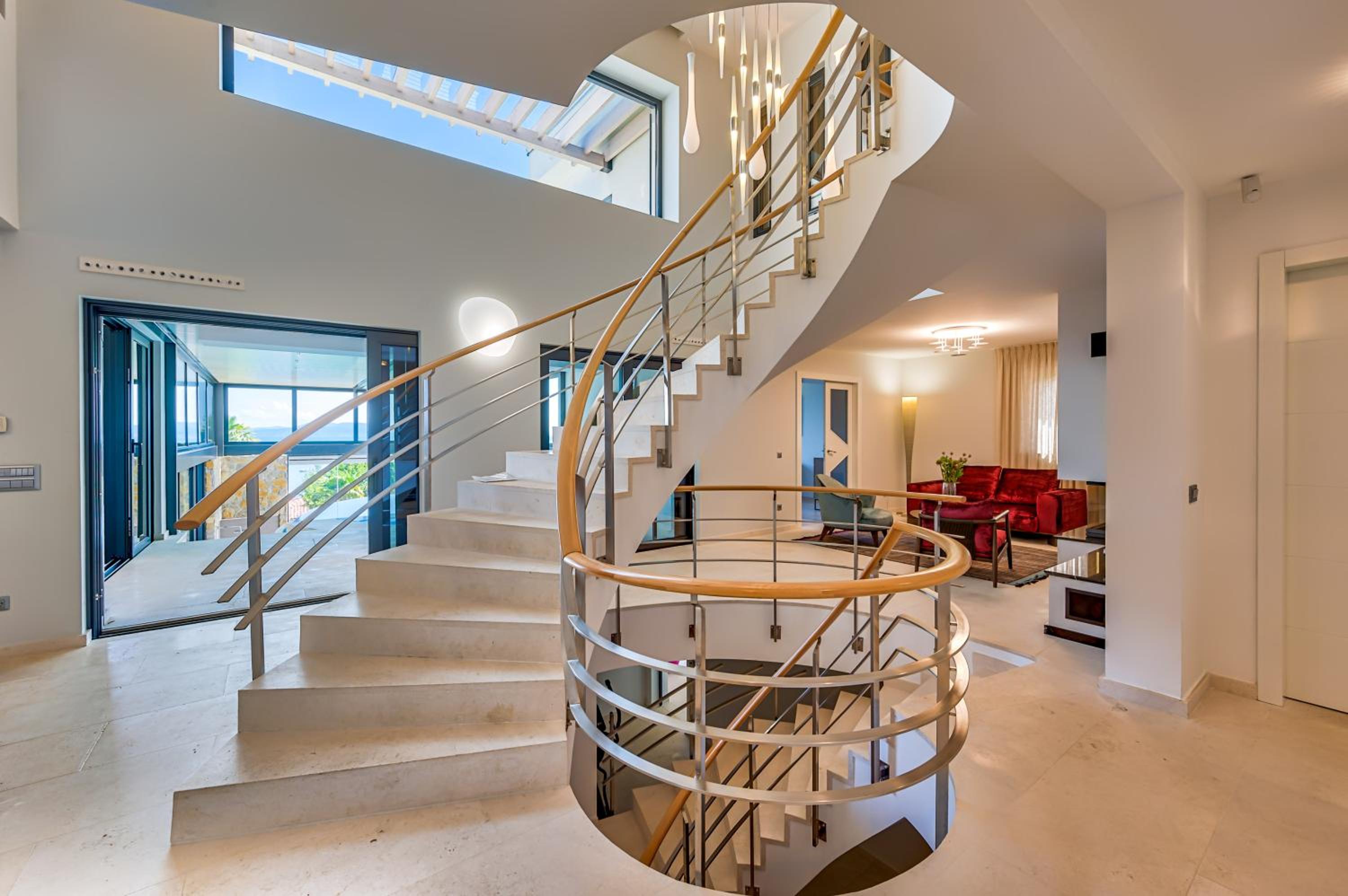 Villa Atalanta with heated pool near the beach view 5