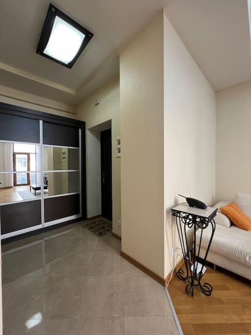 Cozy City Center Apartment