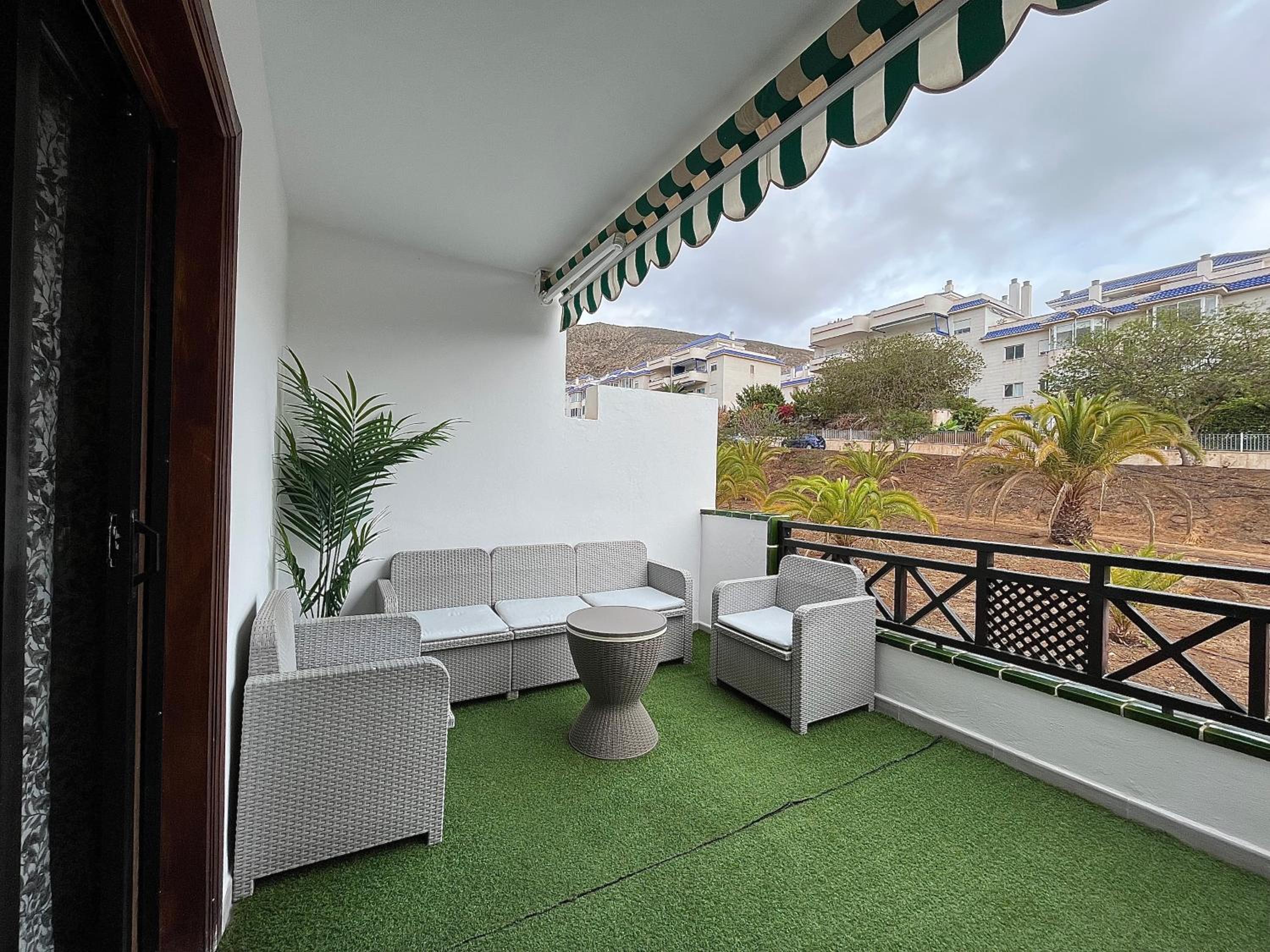 Ocean Light Apartment (100m from the beach) view 5