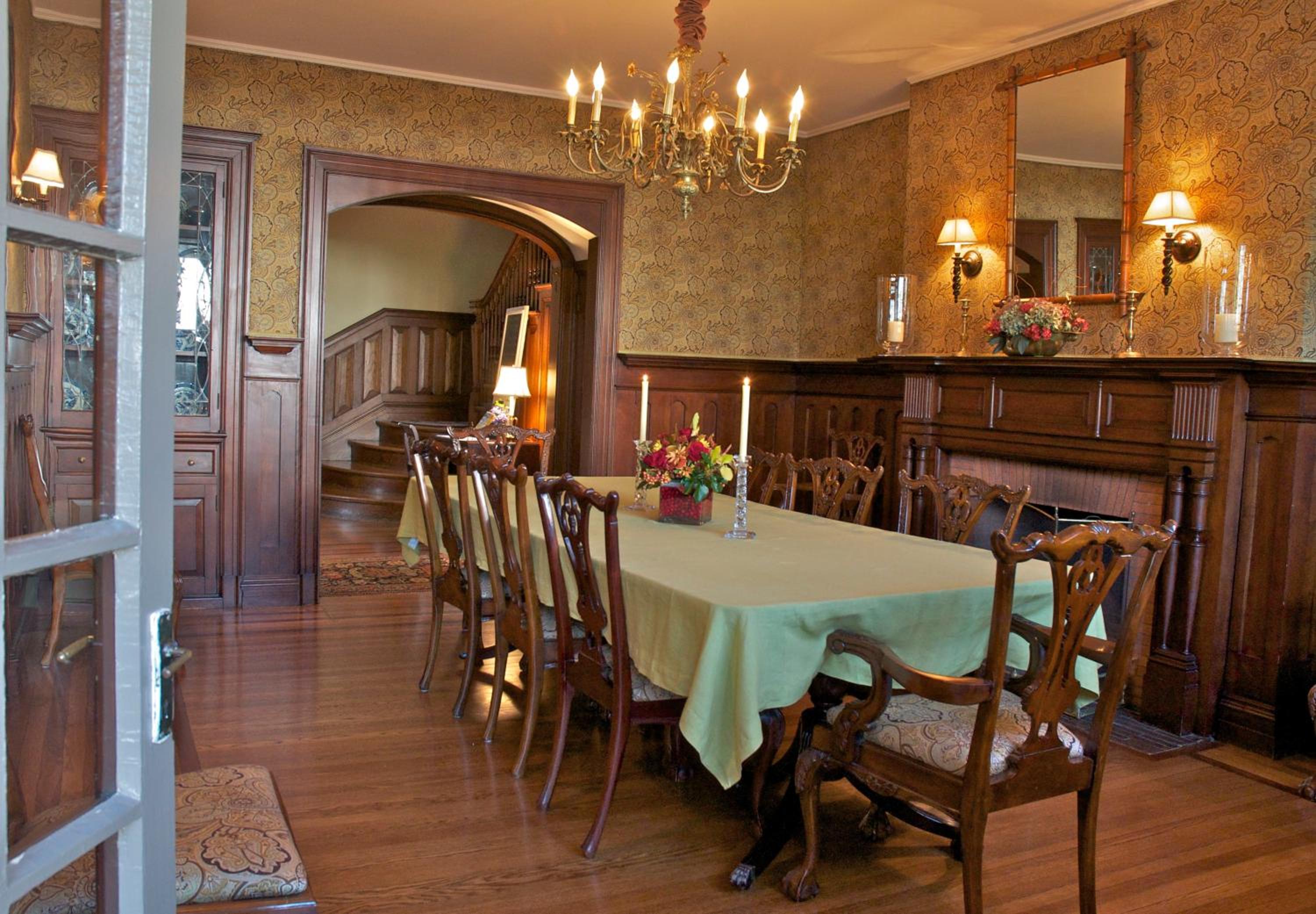 Hilltop Inn