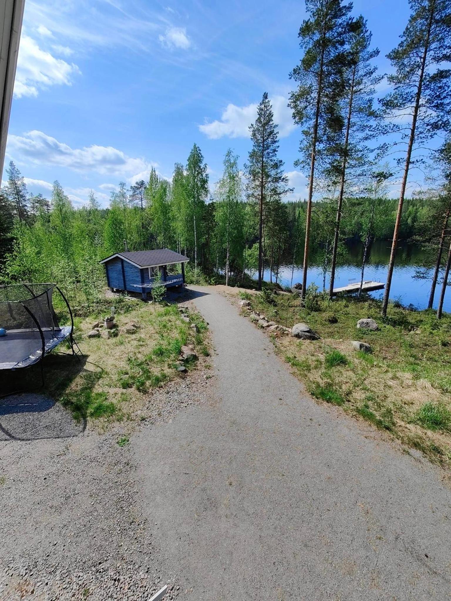 Lomamökki seitsemisen kansallispuiston lähellä view 3